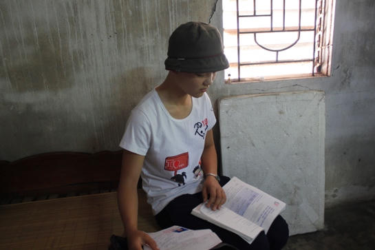 Thí sinh 7 năm đội mũ đến trường và mơ ước làm bác sĩ